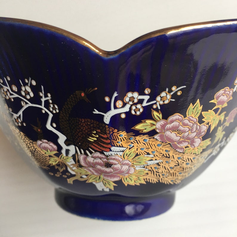 Japan Scalloped Bowls With Peacock /& Flower Design Japanese Bowl