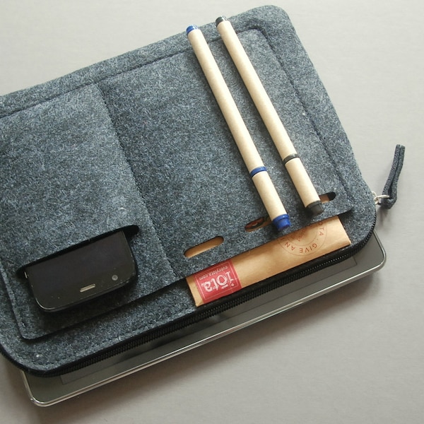 iPad Case, Tablet Cover, felt tech cover, zipper bag.