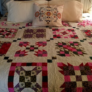 Quilt Pattern Bear Paw Pattern Book, 16 Block Designs (PDF Download)