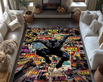 Puede incluir: Una alfombra rectangular con un diseño de collage de cómics, con Black Panther en el centro. La alfombra incorpora varias portadas de cómics con colores vibrantes y texto, creando un revestimiento de suelo dinámico.