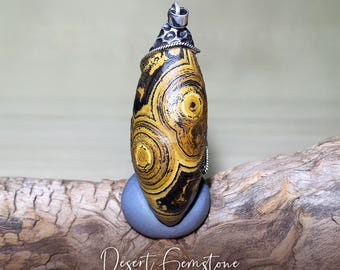 Alxa Gobi Desert Agate Pendant: Rare Tiger Stripe Gemstone