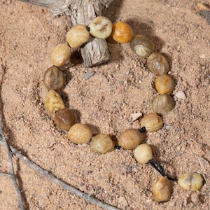 Alxa Gobi Stone Bracelet – Natural Yellow Gobi Agate Beads, Handmade Jewelry with Stones from Gobi Desert