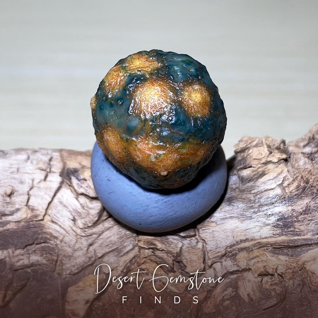 Alxa Gobi Desert Fish Roe Agate – Rare Mongolian Stone With Green Veins ...