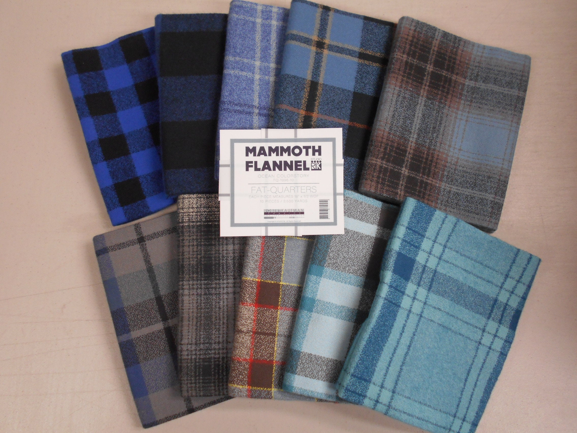 Mammoth Flannel Grey Gray Plaid Checks Woven Double Sided Flannel Fabric By  the Yard (SRKF-19670-188-pepper)