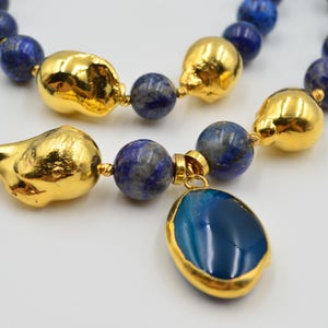 Blue necklace, lapis lazuli, lapis lazuli neclace, baroque pearl, anniversary gift, birthday gift, gold plated pearl, lapis lazuli stone, beaded necklace, lapis lazuli jewelery, dark blue jewelry, gemstone necklace, gemstone beads