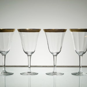 Gold Rimmed wine glass set of 4 Vintage Glassware Bar Cart Retro Kitchen Vintage Glasses , New Years Eve Party