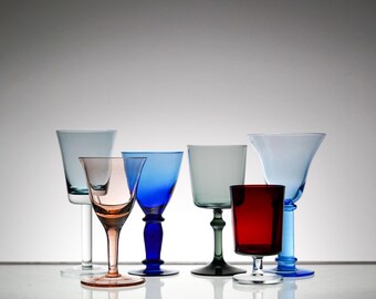 Copas de vino vintage multicolor, cristalería retro para la cena, vidrio prensado, juego de 6 copas desiguales para bodas, cristalería vintage