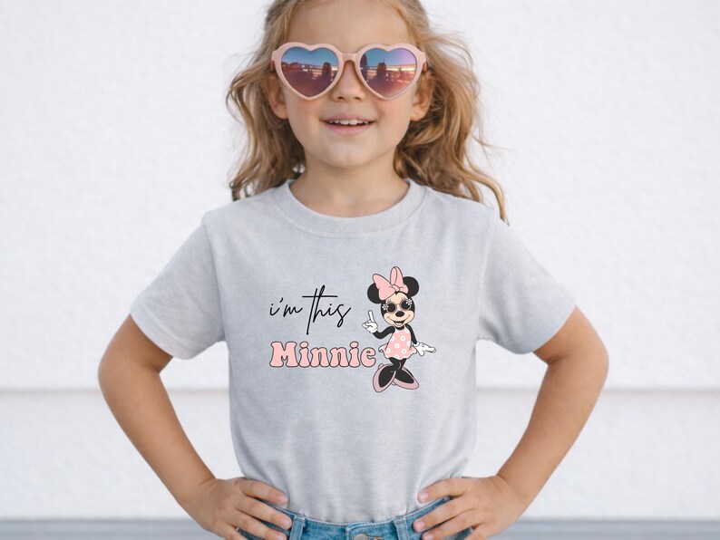 Camiseta de cumpleaños para niños pequeños "Soy esta Minnie", Camiseta de cumpleaños de Minnie Mouse, Camiseta de Minnie para niños de un año, Camiseta de viaje de cumpleaños de Disney imagen 7