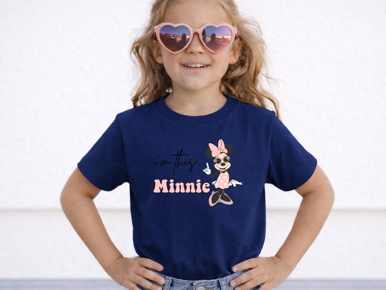 Camiseta de cumpleaños para niños pequeños "Soy esta Minnie", Camiseta de cumpleaños de Minnie Mouse, Camiseta de Minnie para niños de un año, Camiseta de viaje de cumpleaños de Disney imagen 6