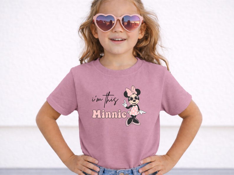 Camiseta de cumpleaños para niños pequeños "Soy esta Minnie", Camiseta de cumpleaños de Minnie Mouse, Camiseta de Minnie para niños de un año, Camiseta de viaje de cumpleaños de Disney imagen 4