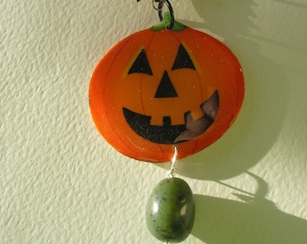 Signed Dalton Bat Halloween Pumpkin Pendant Necklace Articulated Green Garnet