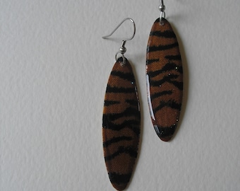 Signed Dalton Modernist Tiger Animal Print Dangle Earrings