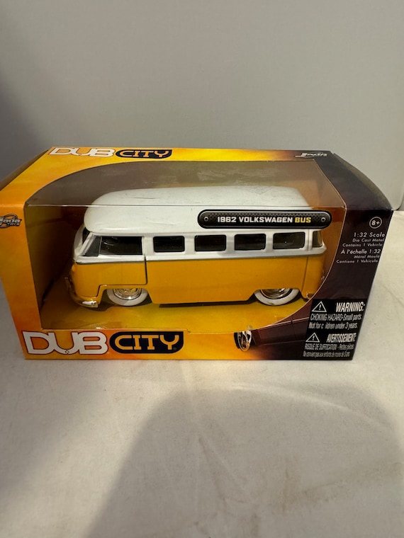 ミニカー DUB CITY 1999 VW BEETLE 1:24 送料無料 ギフト DUB 1:24 BEETLE VW 1999 CITY ミニカー - ミニカー