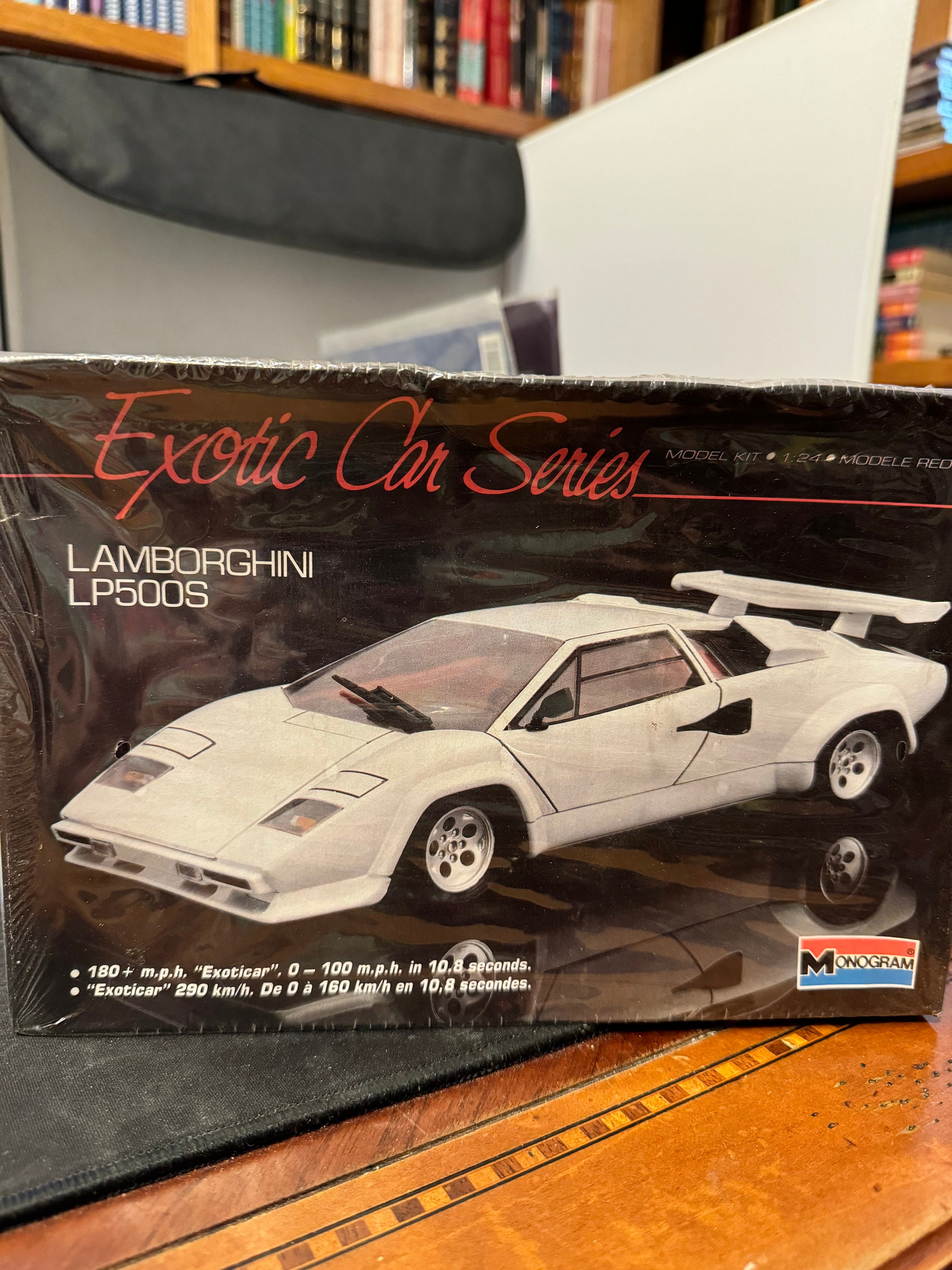模型・プラモデル モノグラム Lamborghini LP500S モデルキット 1/24