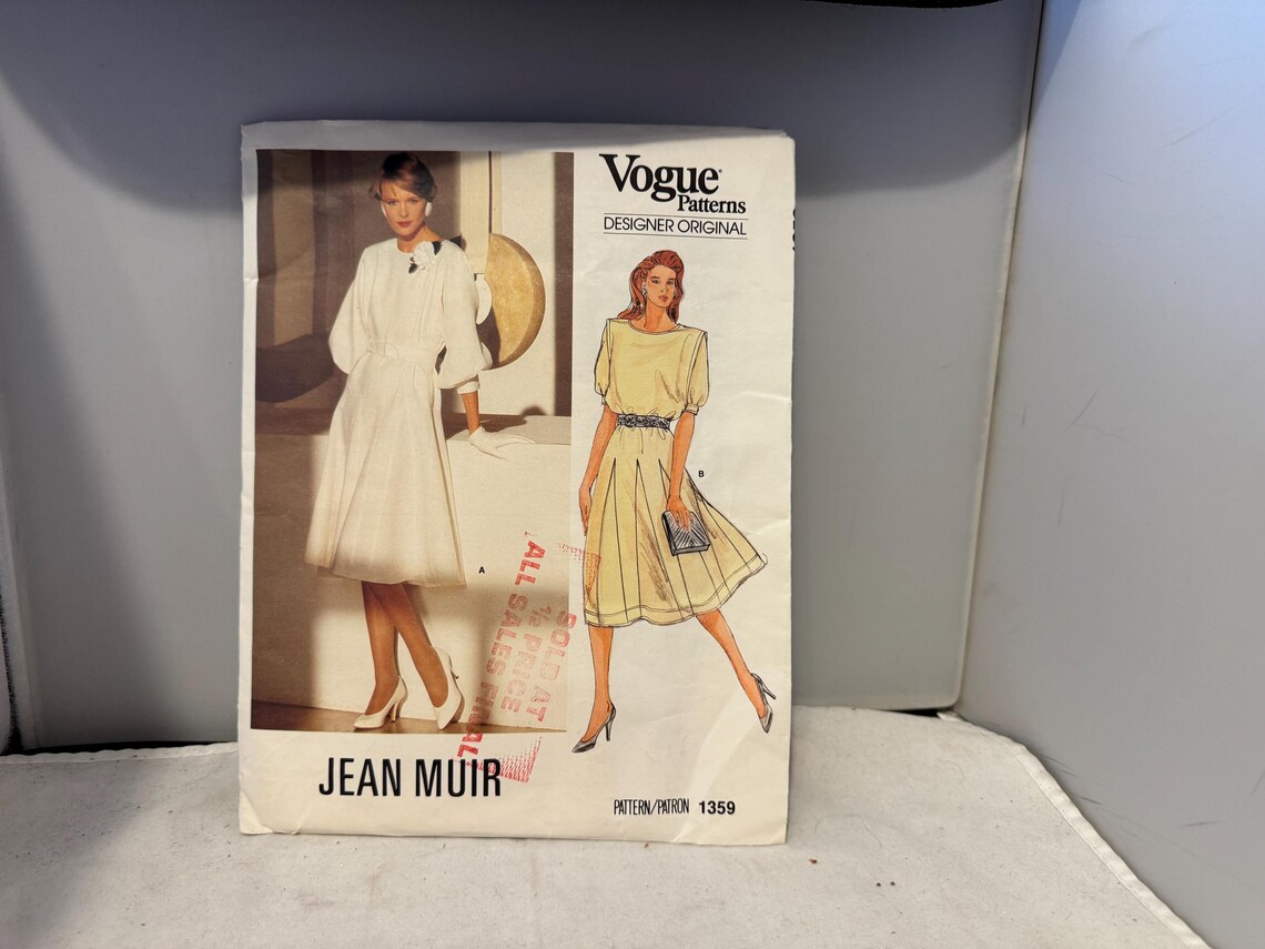 Vogue Patterns Designer Original - Jean Muir - Size 10 - Misses' Dress ...