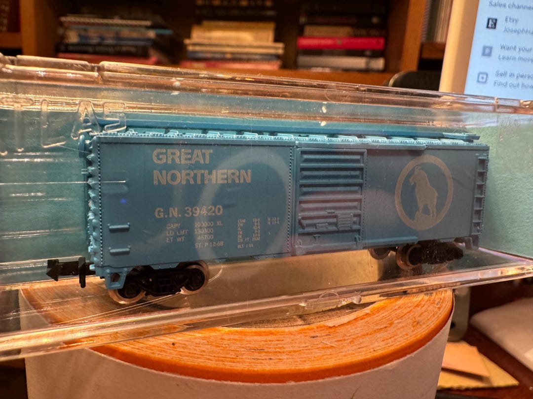 Atlas N-scale 3226 - Great Northern 39420 - 40' Box Car - Etsy