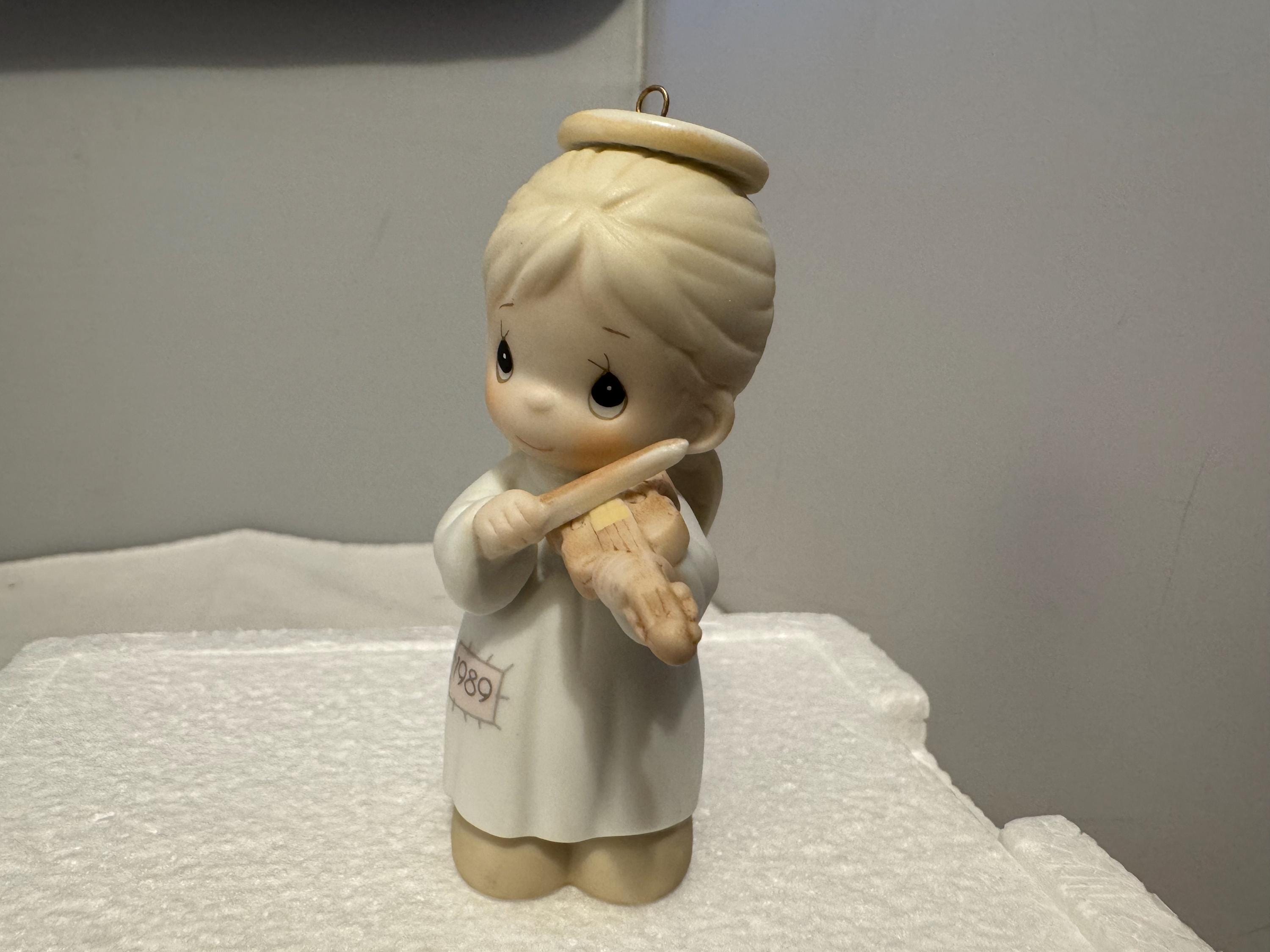 The Enesco Precious Moments Collection 52546 - O Holy Night