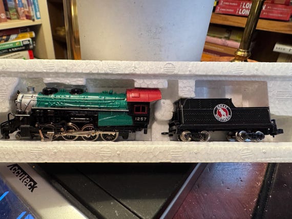 Bachmann Nスケールグレートノーザン2-8-0統合蒸気機関車1257 Bachmann N Scale Great Northern 2-8-0 Steam Locomotive 1257 - Etsy