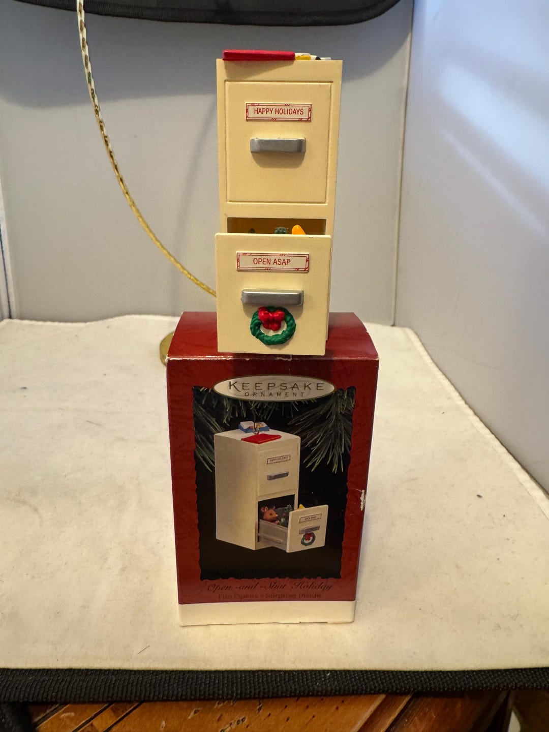 ホールマーク キープセイク オーナメント 開閉式 ホリデー - Etsy 日本