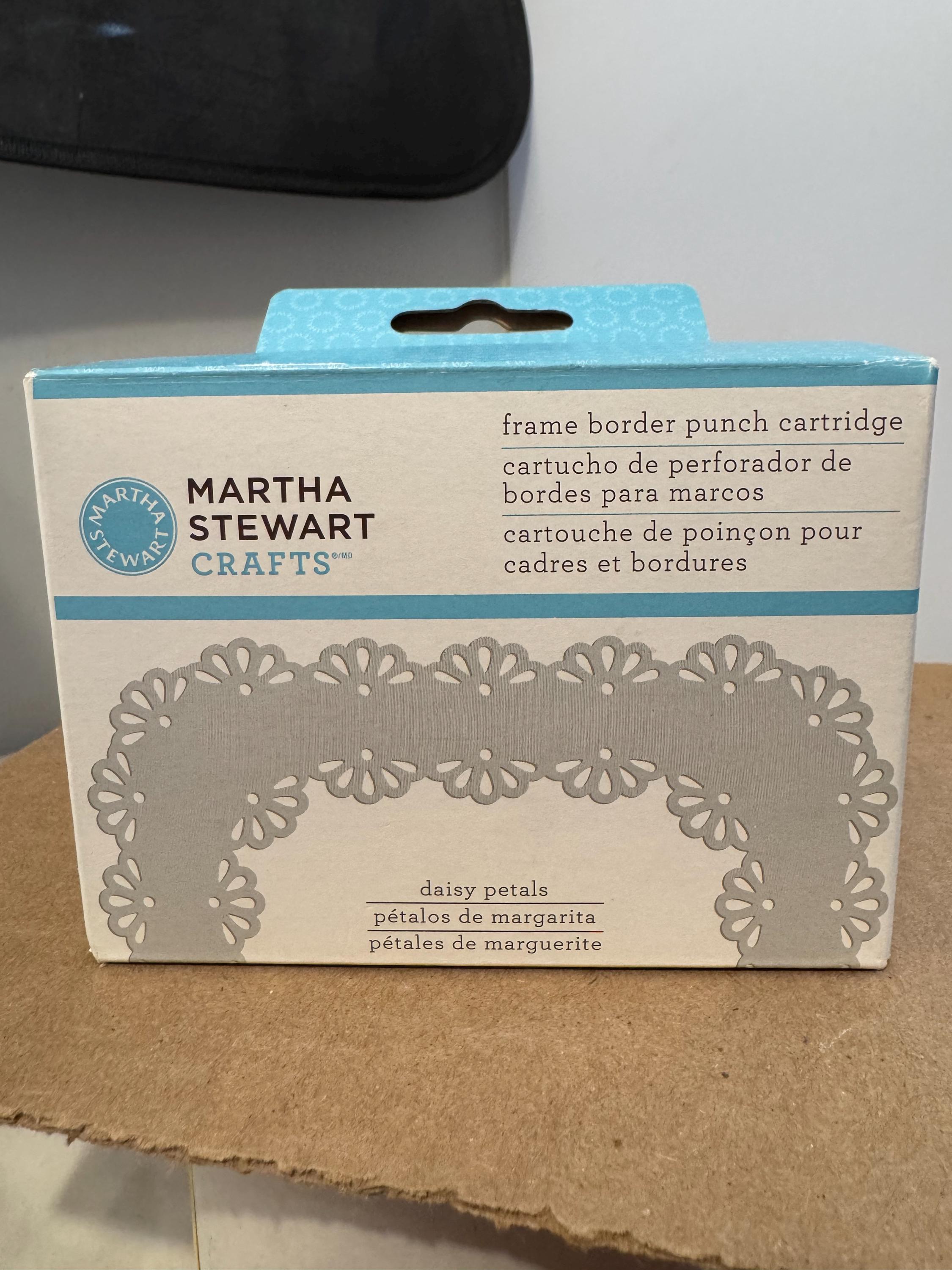 Martha Stewart Crafts Frame Border Punch Cartridge Daisy