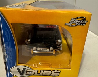 V Dubs Jada Toys - 1965 Volkswagen 1600 TL (fastback) - 1:24 Scale