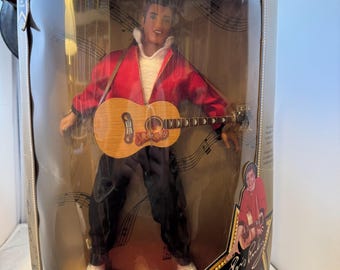 Elvis Presley Hasbro Jailhouse Rock Doll Figurina 12" - Il sole non tramonta mai su una leggenda