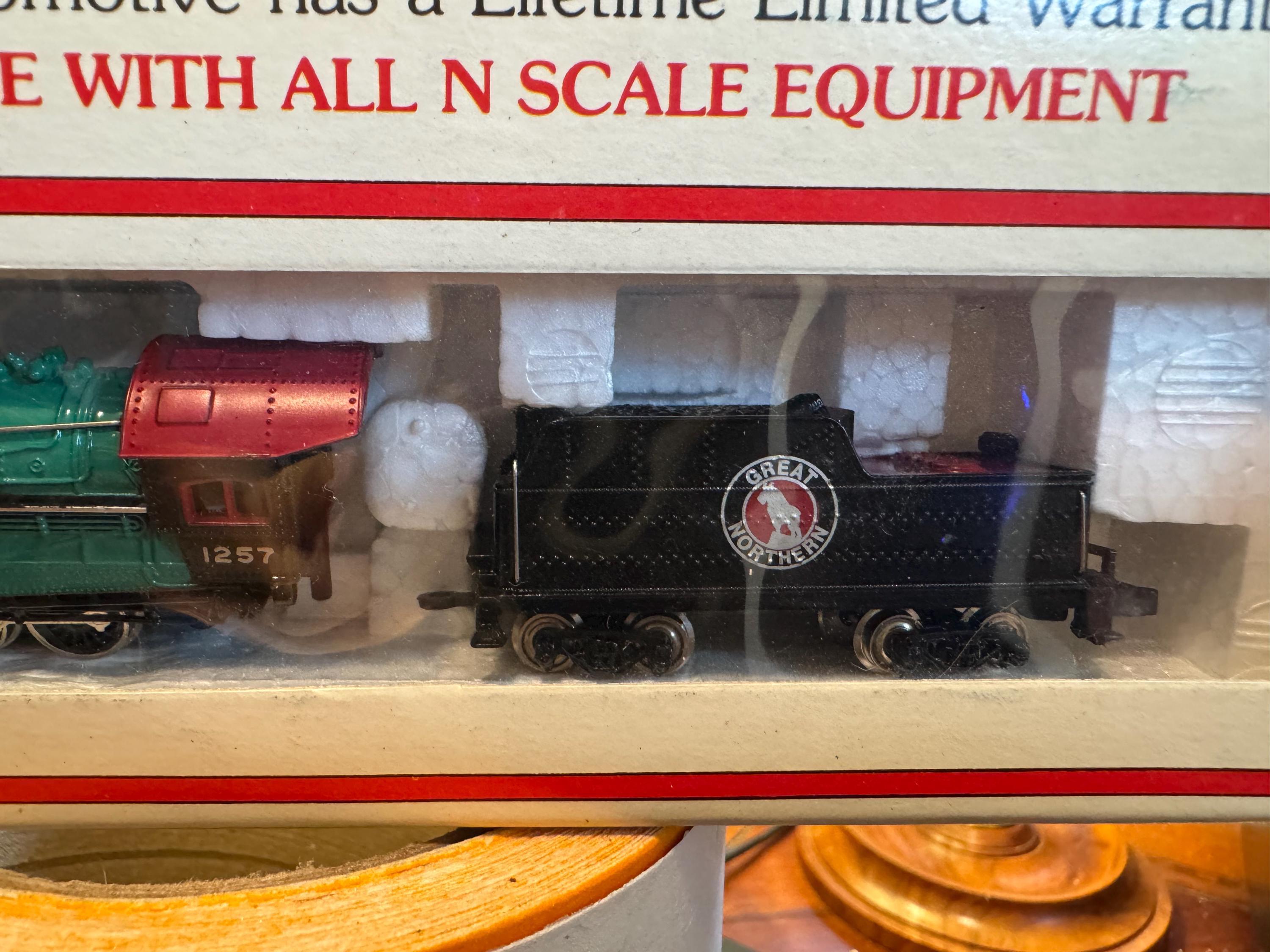Bachmann Nスケールグレートノーザン2-8-0統合蒸気機関車1257 Bachmann N Scale Great Northern 2-8-0 Steam Locomotive 1257 - Etsy