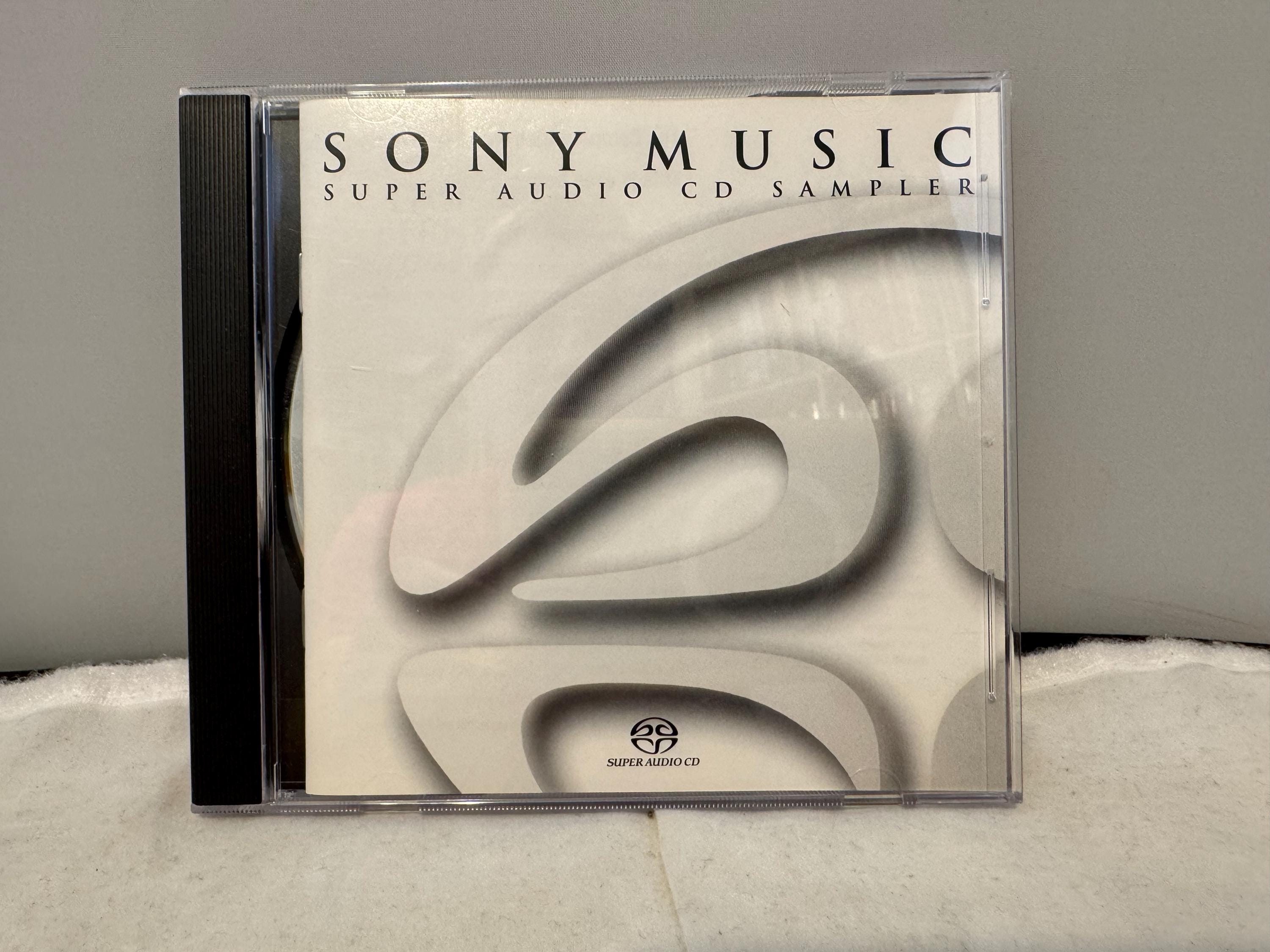 【非売品CD】EPIC/SONY SINGLE COLLECTION 1988 In 1988, Sony released the D-88 Discman, a portable CD player that