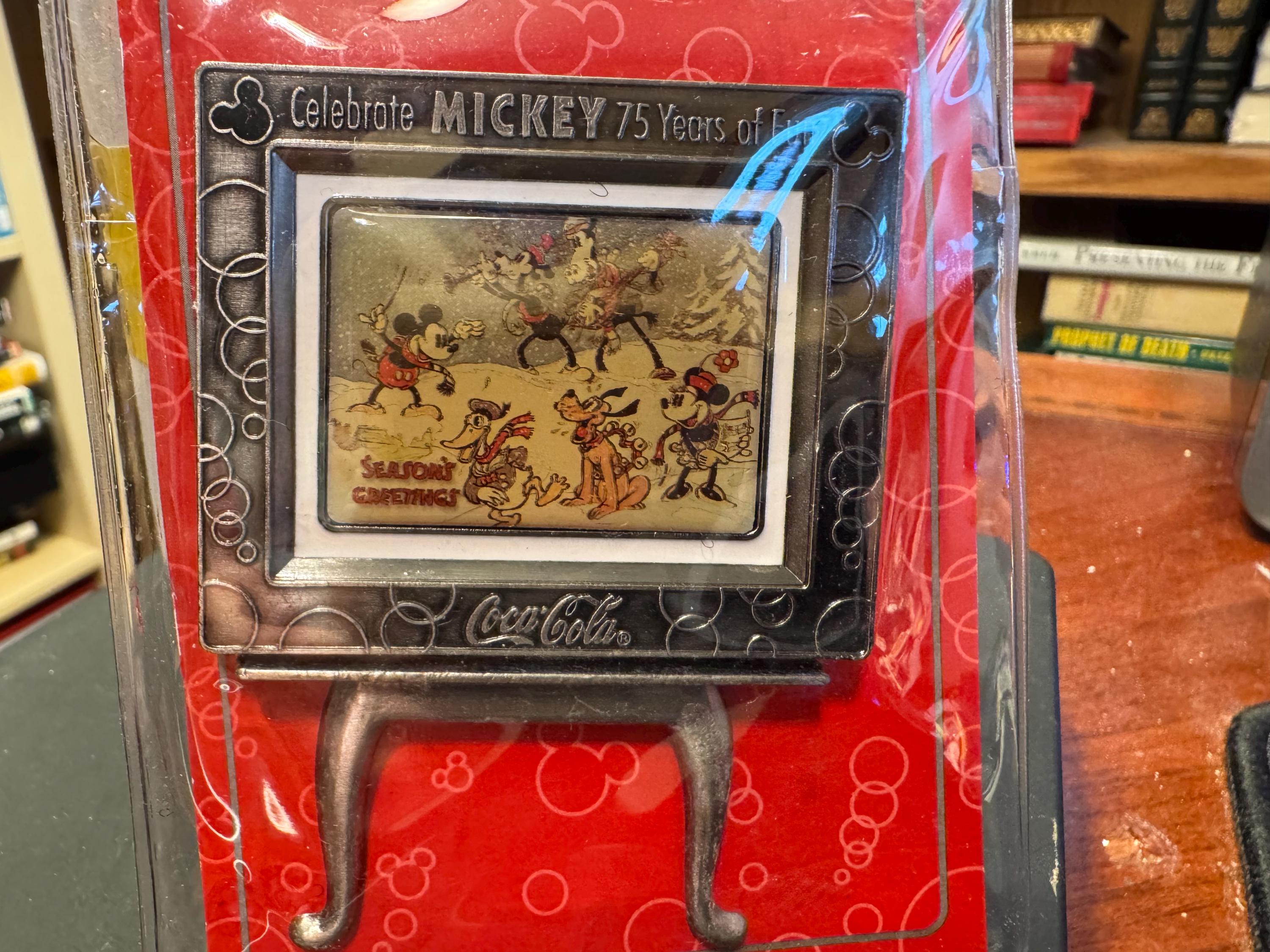 Disney Coca-Cola 75 Years of Fun 額装 Disney - Celebrate Mickey 75 Years of Fun Coca-cola - Season's