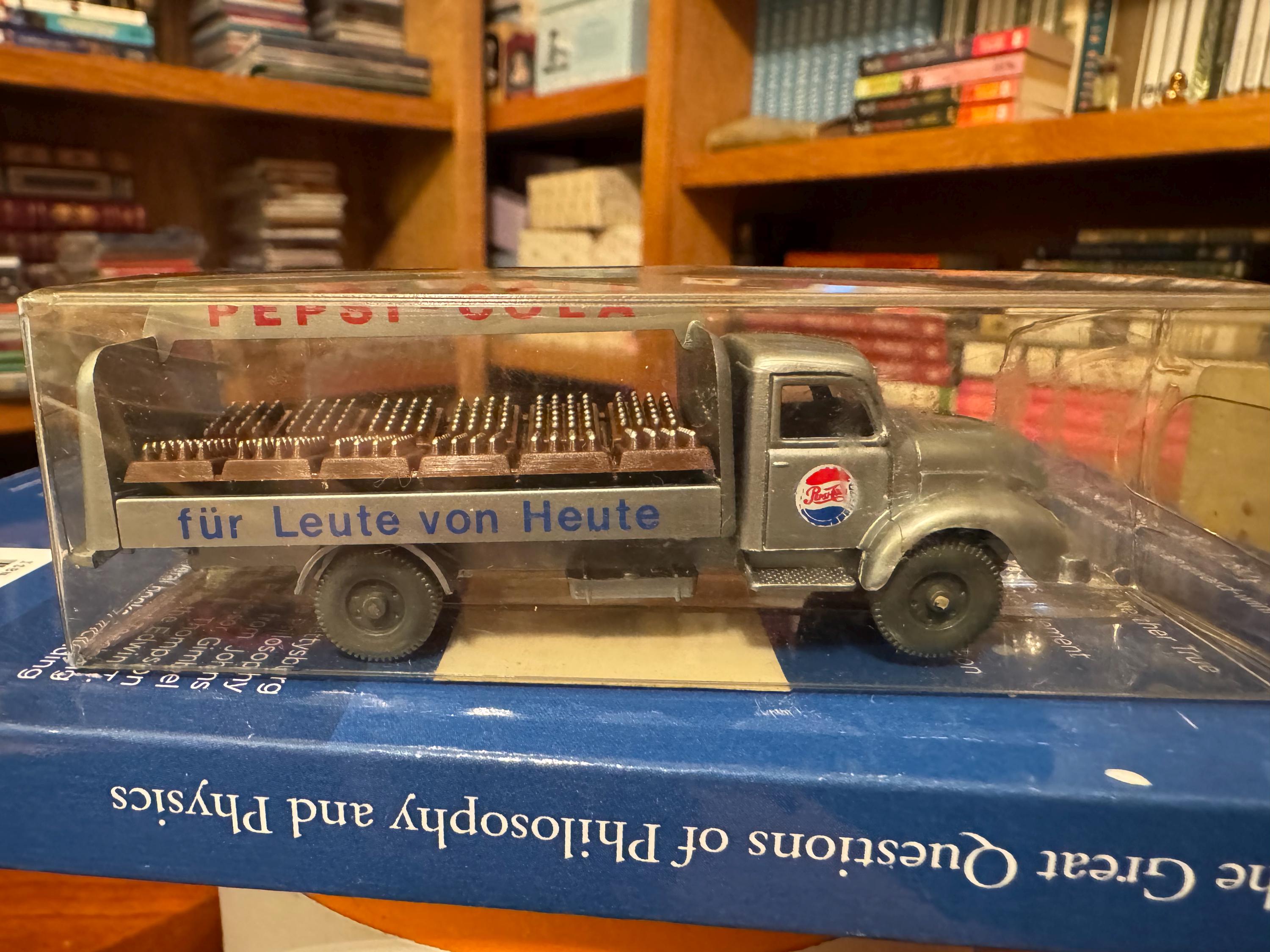 ペプシコーラ ☆ビンテージ☆ブリキの玩具　USAトラック Pepsi cola truck - Etsy 日本