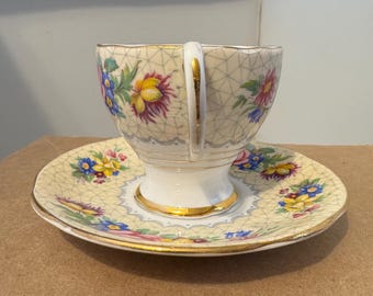 Royal Standard Fine Bone China England Tea Cup and Saucer - Used