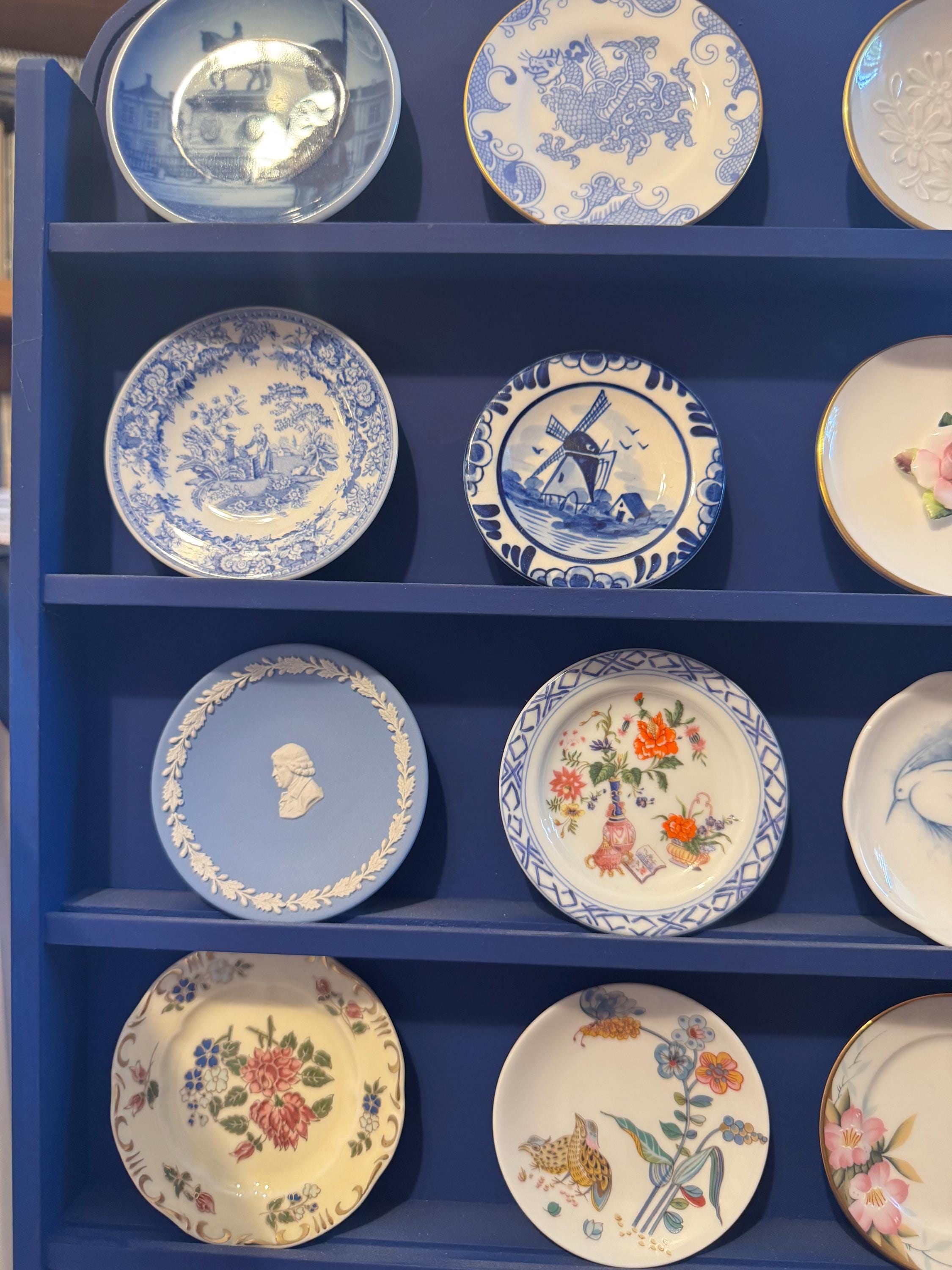 Miniature Plates of the World's Great Porcelain Houses Complete