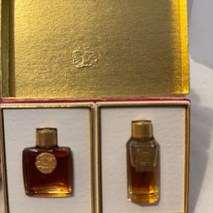 Coty Chypre　パルファム　 箱付き　（金のメダリオン付き）1970年代 Coty chypre perfume - Etsy 日本