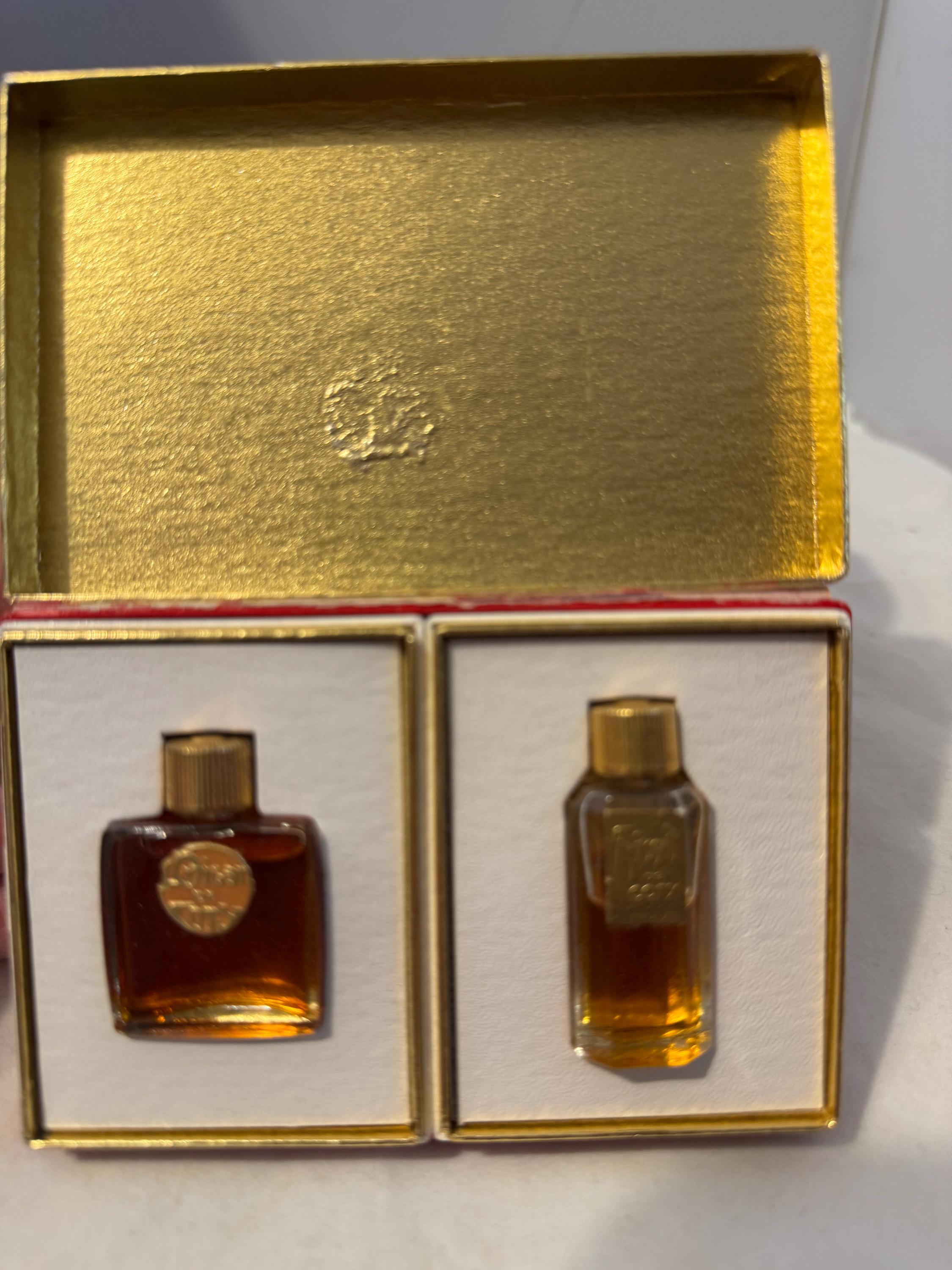 Coty Chypre　パルファム　 箱付き　（金のスタンプ付き）1970年代 Coty Chypre パルファム 箱付き （金のスタンプ付き）1970年代