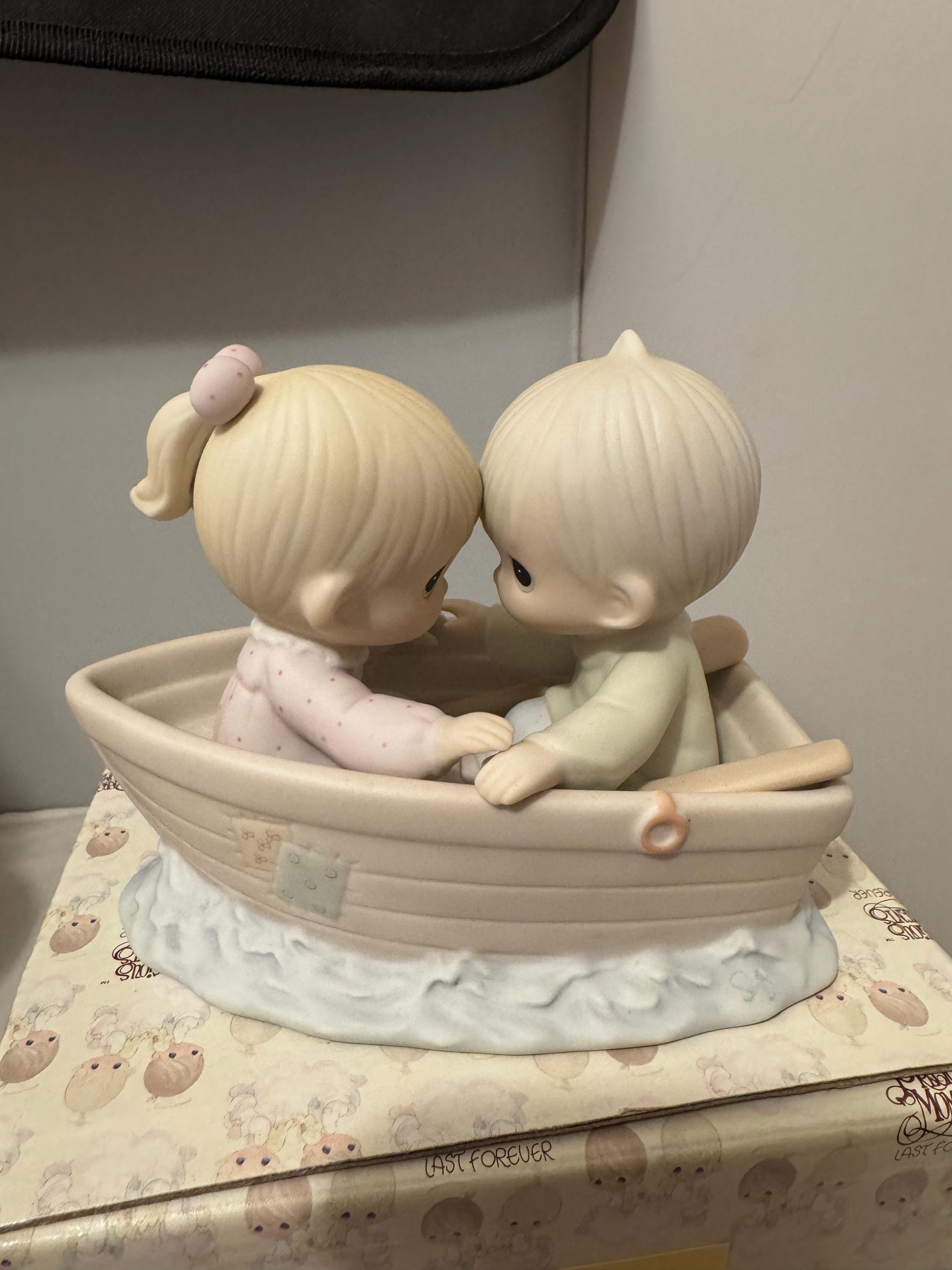 Enesco 26204 Coeur d'or/Ornement à Bordure Métallique
