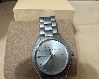 Michael Kors Women's Slim Runway Quartz Watch With Metal Strap, Silver - New