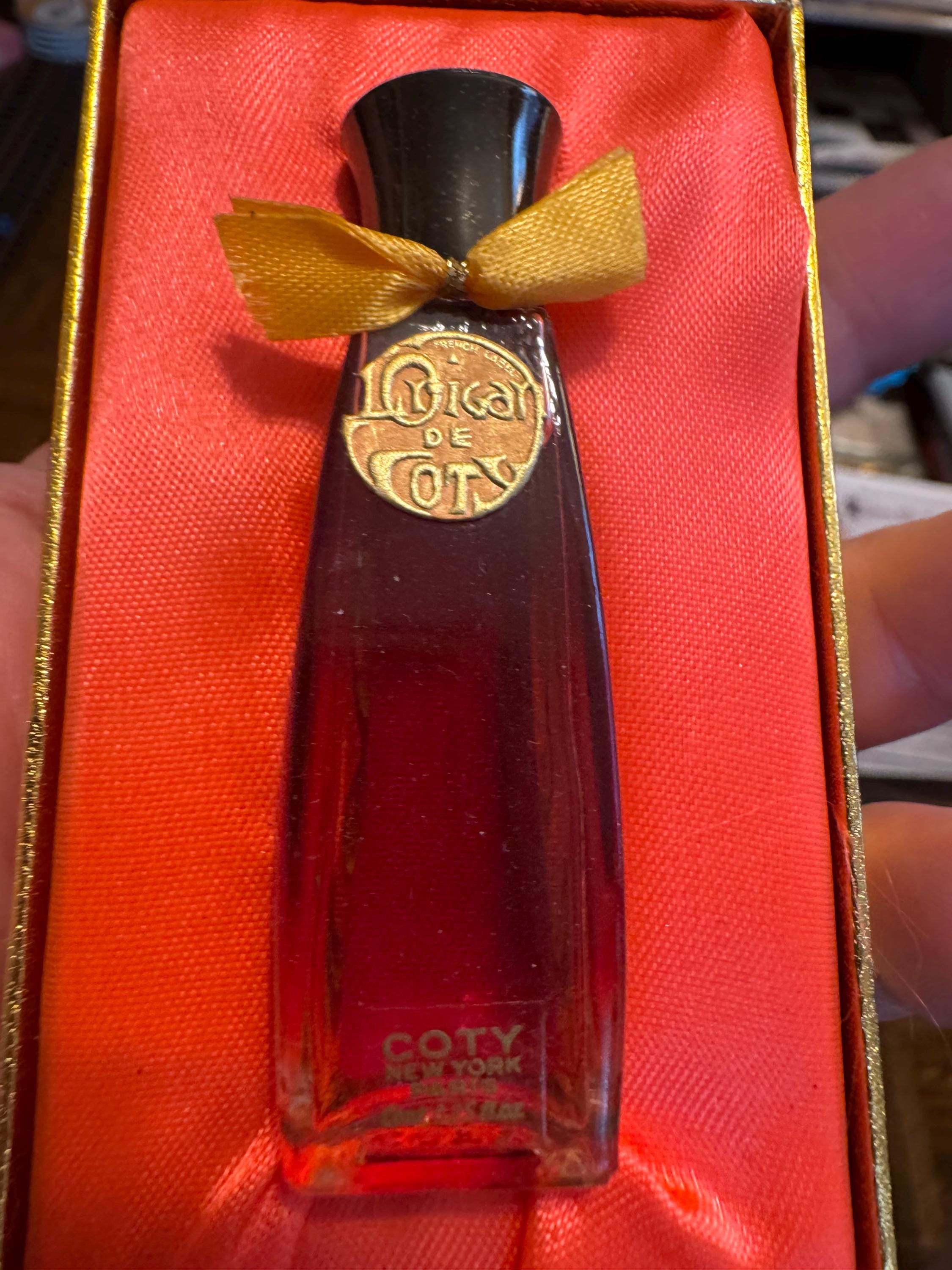 Coty Chypre　パルファム　 箱付き　（金のメダリオン付き）1970年代 Coty chypre perfume - Etsy 日本