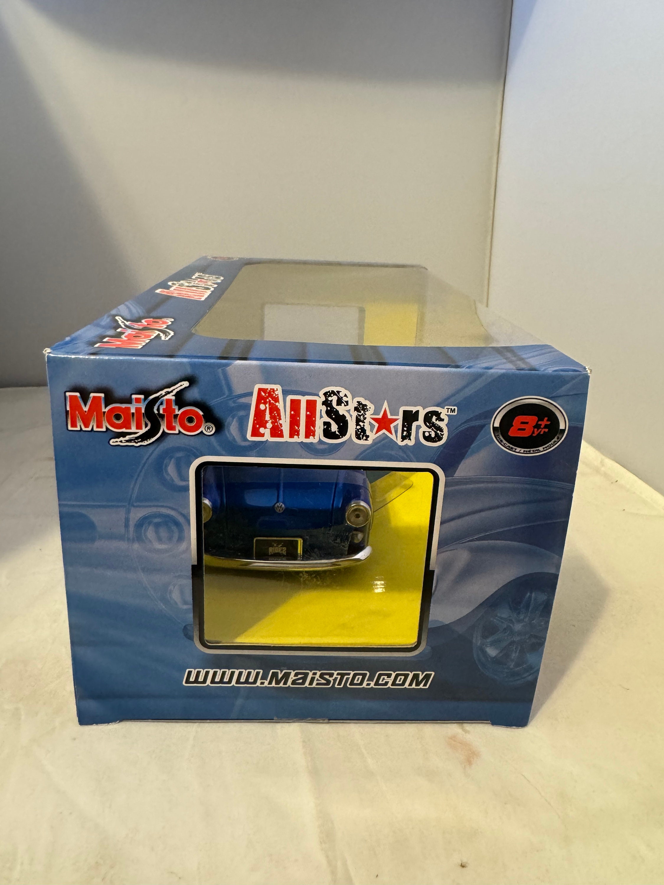 自動車 Maist Volkswagen 1600 Notchback 1/24 1967 Ridez V Bugz volkswagen 1600 Notchback Hard Top by