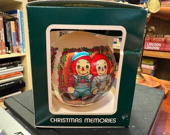 Raggedy Ann & Andy 1995 Satin Christmas Ornament