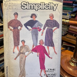 ""Simplicity"" Schnittmuster 7692 Größe-EU (16,18,20) - einfach zu nähendes ein- und zweiteiliges Kleid von Misses - Dolman-Ärmel, Knopfverschluss hinten."