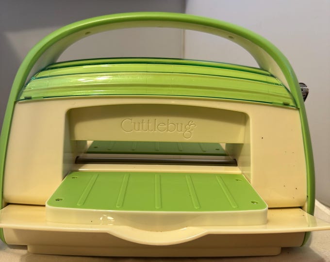 Cricut Cuttlebug Green Die Cutting Embossing Machine Manual Crank ...