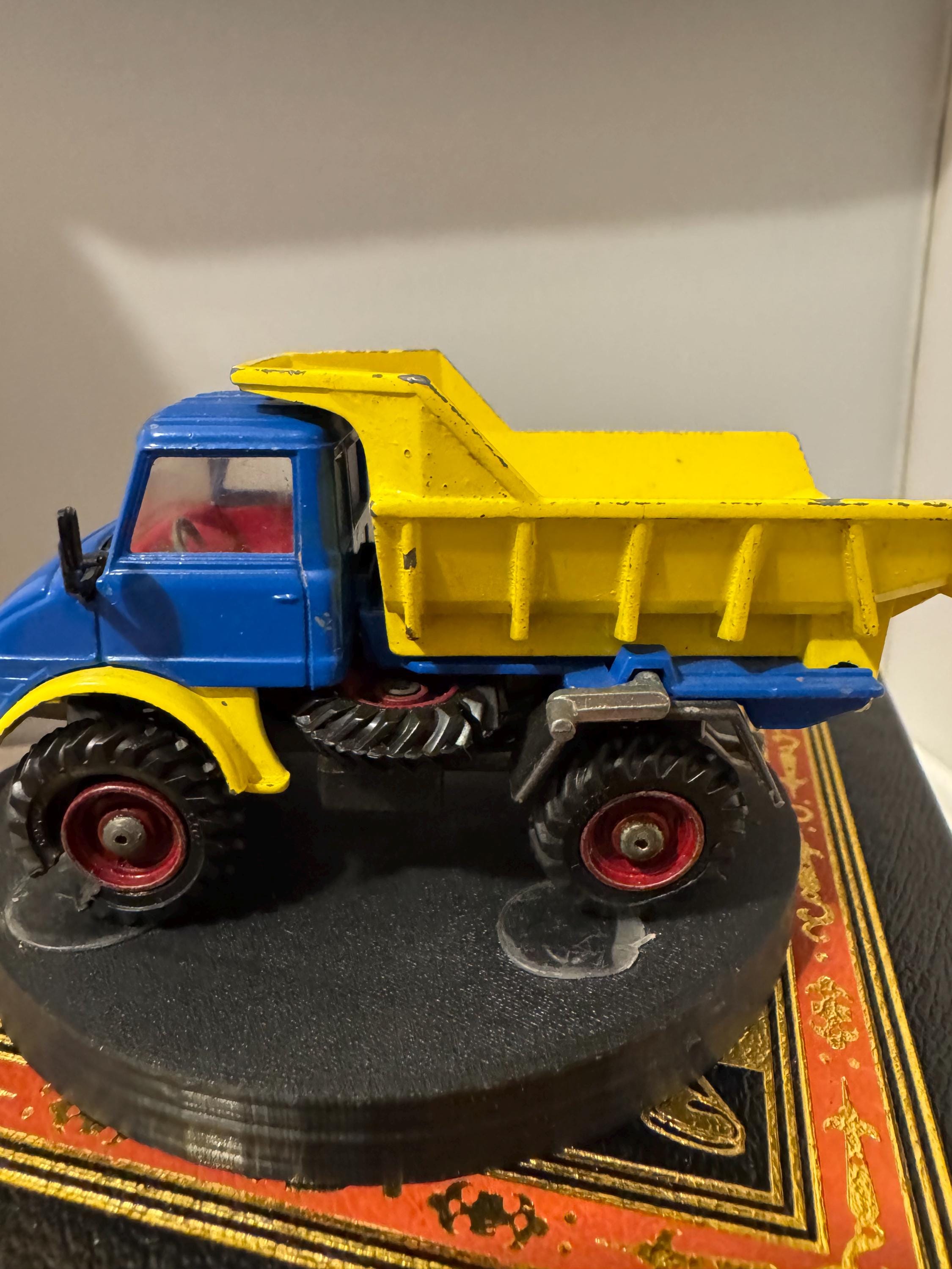 CORGI 409 MERCEDES BENZ UNIMOG DUMPER | eBay