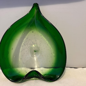 Jack-in-the-Pulpit Style Art Glass Vase
