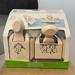 Martha Stewart Crafts - Punch Around The Page Set - Anemone