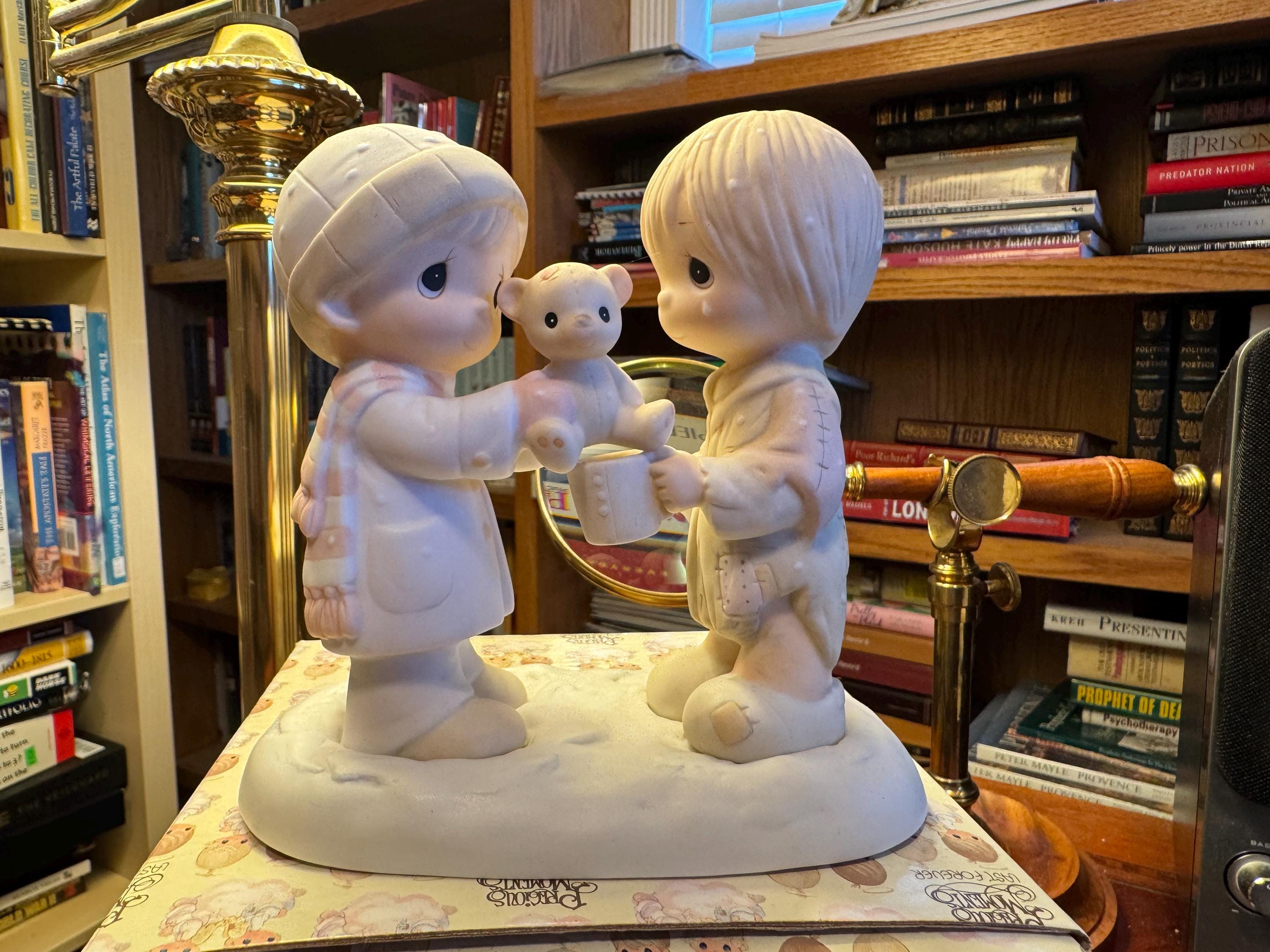 The Enesco Precious Moments 1983 - Christmas Time is for Sharing