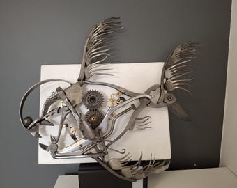 金属製 魚の彫刻 シルバー スチームパンクな金属製魚の彫刻：手作りリサイクル産業芸術 - Etsy 日本