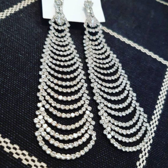 1980s Vintage 4 Inch Long Sparkly Chandelier State