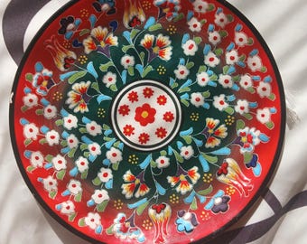 Hand-Painted Floral Decorative Wall Plate - Red & Green 7inch