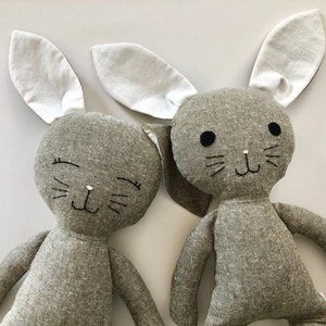 Conejito de lino de oliva