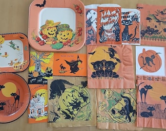 Lote de 14 piezas VTG de Halloween de los años 30 a los 60: servilletas de crepé, platos, invitaciones, papel con motivos de gatos, murciélagos y brujas.